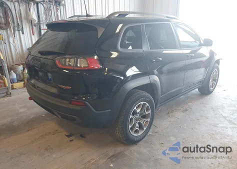 2020 Jeep Cherokee Trailhawk 4X4 from USA, damaged, VIN 1C4PJMBX2LD613831